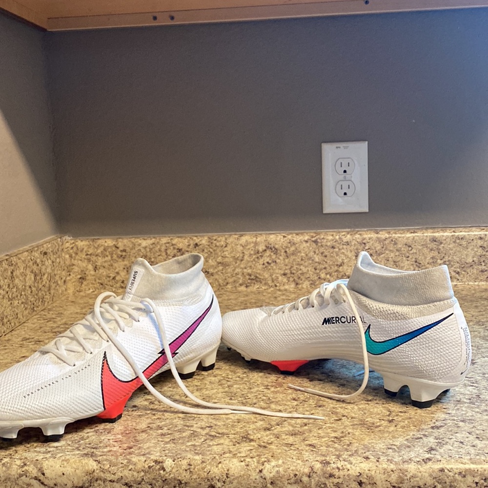 superfly 7 pro fg white